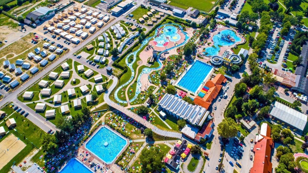 Terme Village - Mobile Homes Catez ob Savi Kültér fotó